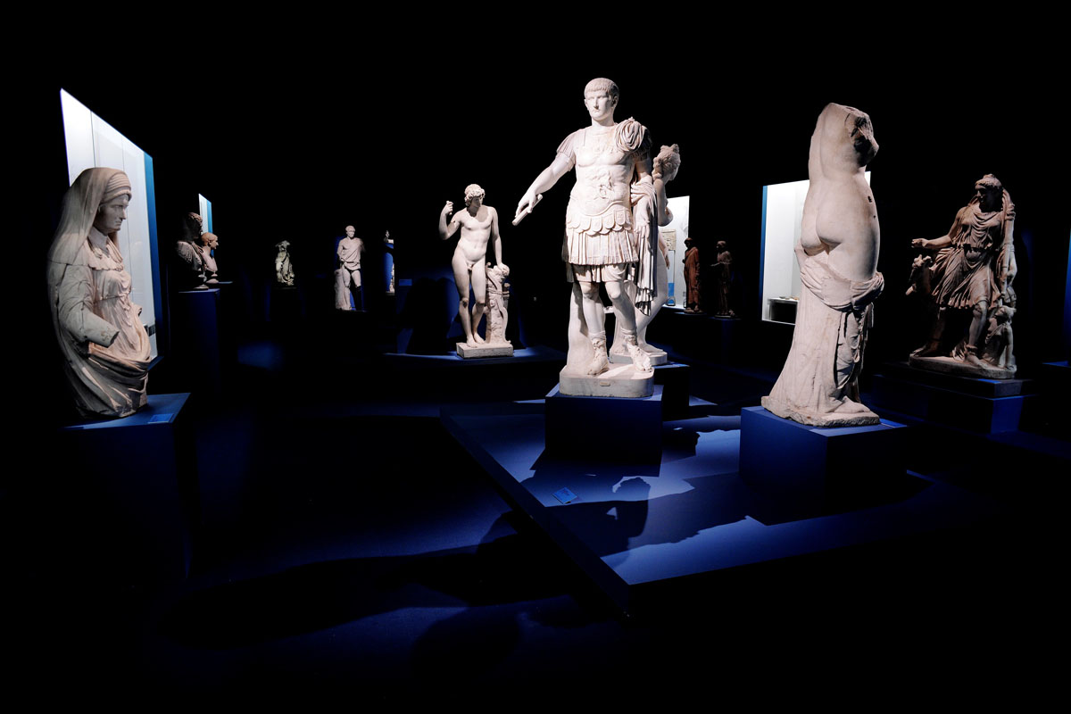 I-Due-Imperi-L-Aquila-e-il-Dragone-007 
